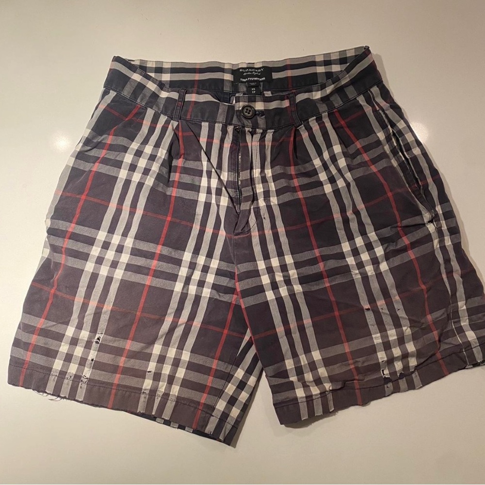 AUTHENTIC BURBERRY SHORTS